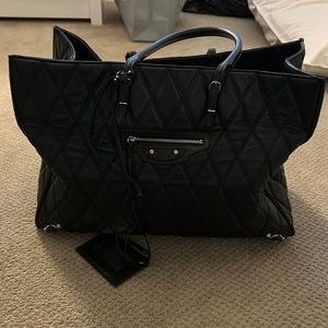 Balenciaga tote - black quilted carry all